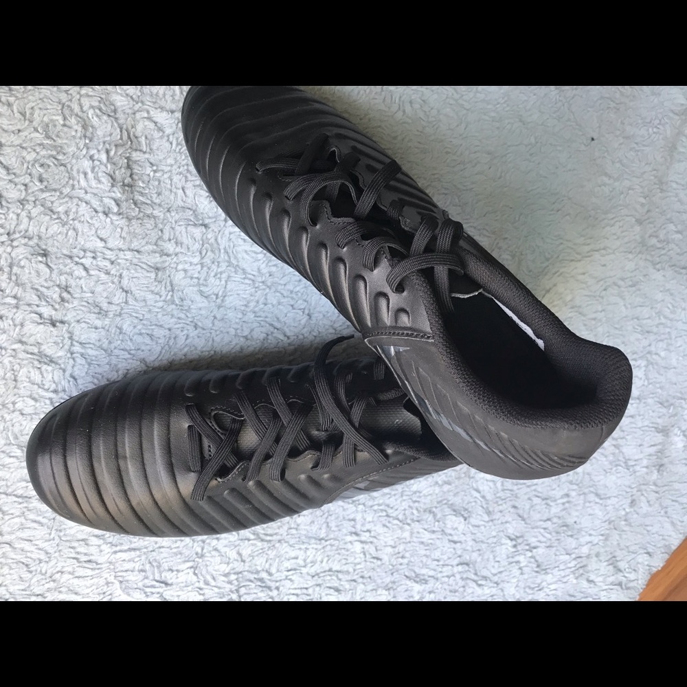 Scocer shoes for men